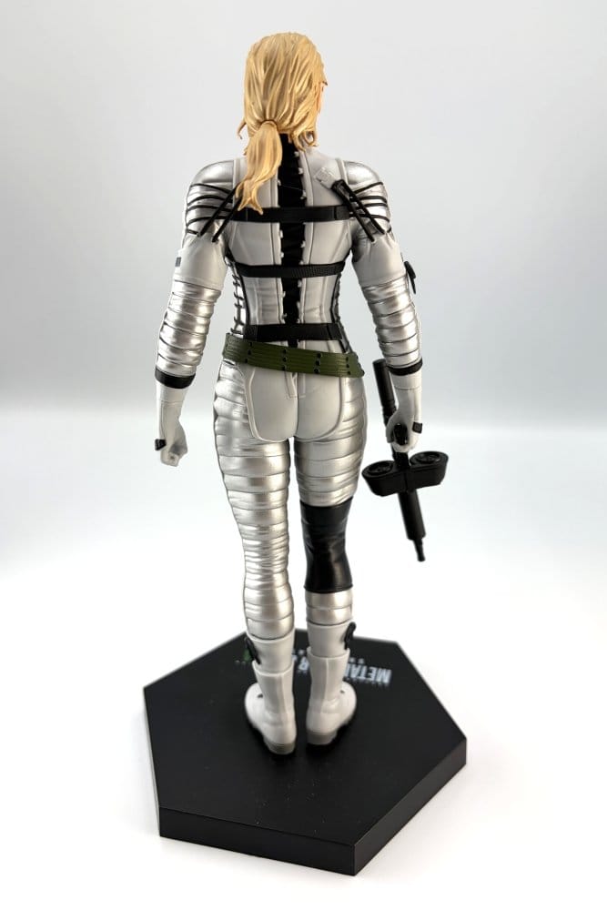 Metal Gear Solid - Delta: Snake Eater PVC Figure The Boss - Figuuri (keräilyhahmo)